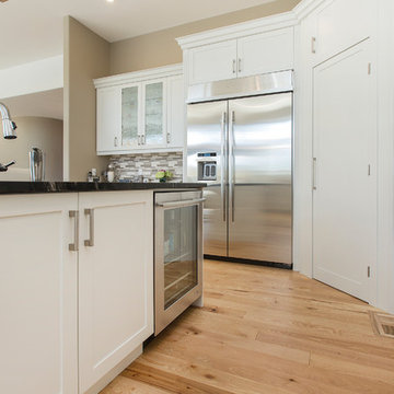Inverary White Transitional Lakehouse