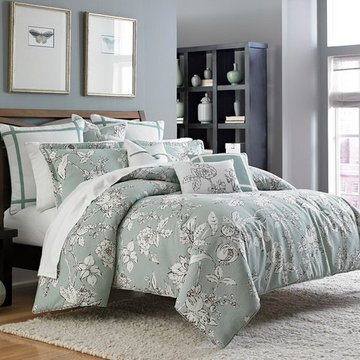 Abigail Bedding Set | King by Michael Amini (10 PC)