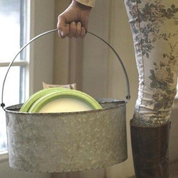 LARGE METAL UTILITY BUCKET WITH DIVIDERS - Products