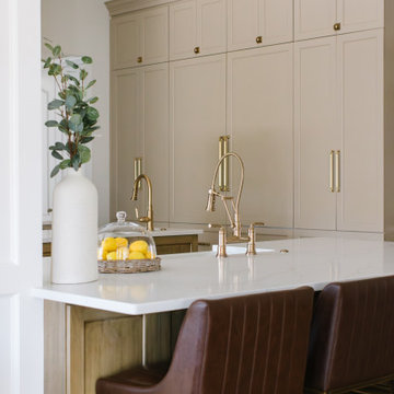 Designed for Gathering: A Warm Transitional Kitchen in Ashburn