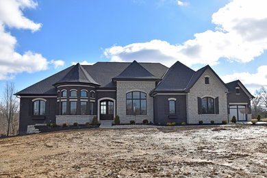 Inspiration for a transitional exterior home remodel in Cincinnati
