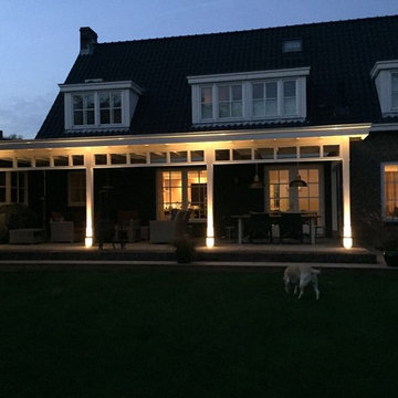 Veranda extension / porch by night
