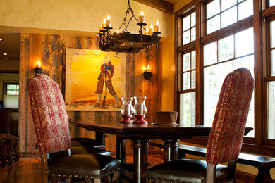 Dining room - craftsman dining room idea in Minneapolis