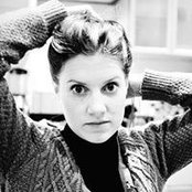 Tara Clarks foto
