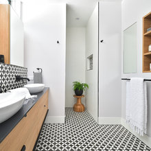 10 Scintillating Ways to Brighten Low-Light Bathrooms