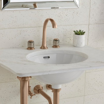 Script Saint-Louis Sink Faucet with Flannel Grey Crystal Knob Handles