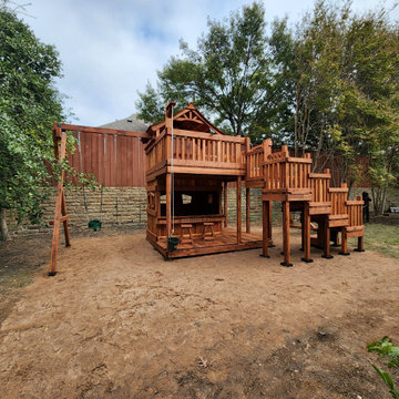 Fort with platform stairs