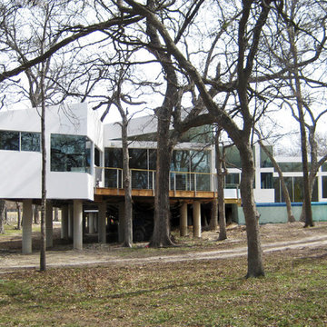 Triehouse - The Triangular House in the Trees