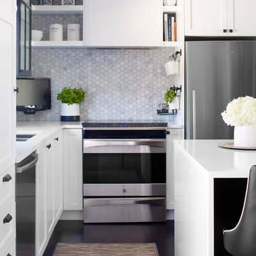 Cuisine contemporaine noire et blanche / Blck and white contemporary kitchen