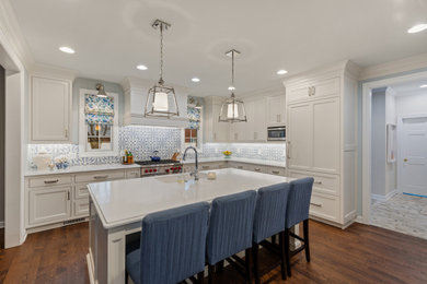 Kitchen - traditional kitchen idea in Other