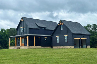 Cottage exterior home photo