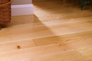 Red Oak Solid - Clear