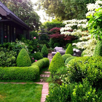 Design by Dorrit Kingsbury, Gamble Garden Tour Award