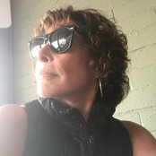 Micki Schneider's photo