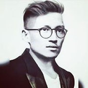 Ferdie Magno's photo