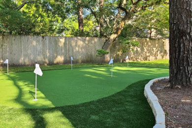 Design ideas for a transitional landscaping in Houston.