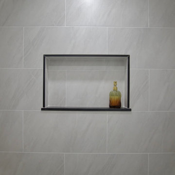 Summerfield Residence Guest Bathroom