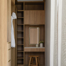 Madi’s Walk-in Wardrobe