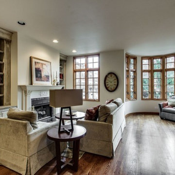 Lincoln Park Townhouse Staging