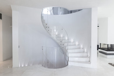 Immagine di una grande scala curva design
