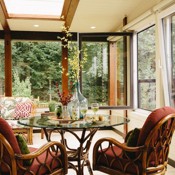 LINE2 - Contemporary Post and Beam Sunroom