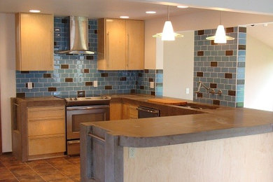Kitchen - contemporary kitchen idea in Other