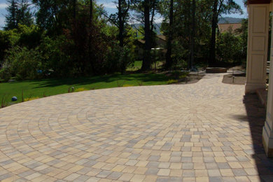 Design ideas for a contemporary landscaping in San Francisco.