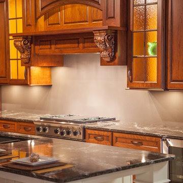 Fairfield, Iowa - Traditional Cherry Kitchen