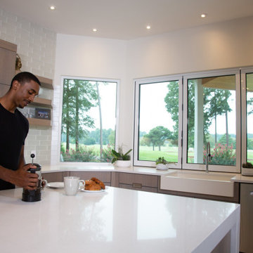 Bi-Fold Window to Porch.