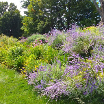 New England Farmhouse Gardens