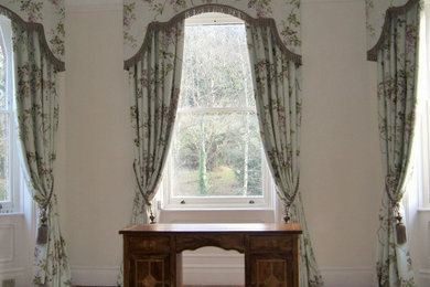 Miscellaneous curtains, blinds and pelmets