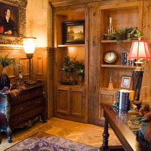 Wood Cabinets/Built-Ins