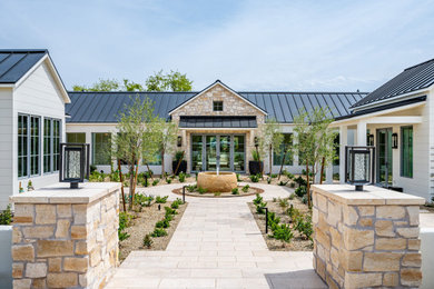 Patio - cottage patio idea in Phoenix