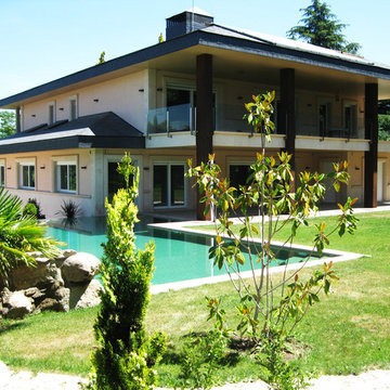 Piscina infinity y desbordante UrB: La Moraleja