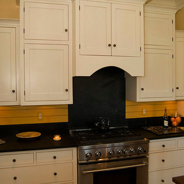 Kentucky White/ Soapstone Kitchen