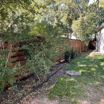 Horizontal Shadowbox Fence - Good Neighbor Fence