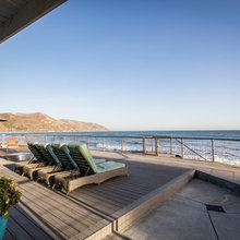The Beach House - Waterfront Elevated Deck