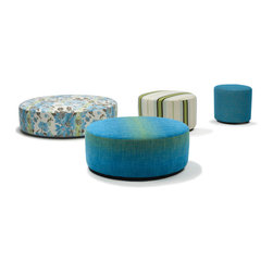 77-244 OTTOMAN - Footstools And Ottomans