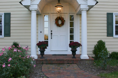 Elegant exterior home photo in Columbus