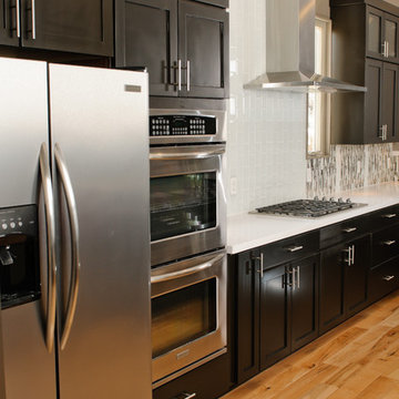 Contrasting Contemporary Kitchen Remodel