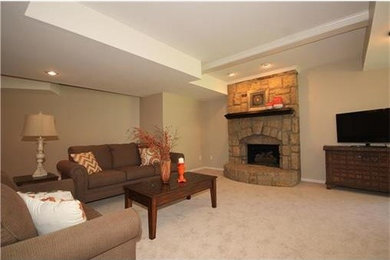 Basement - traditional basement idea in Kansas City