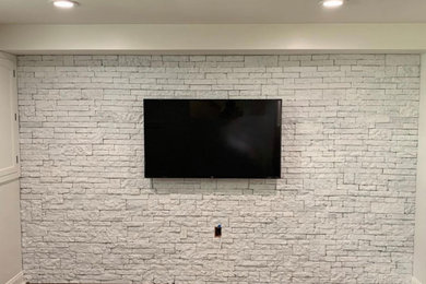 Minimalist home design photo in New York