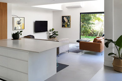 Inspiration for a mid-sized modern open concept living room in Perth.