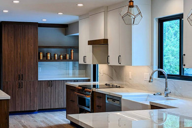 Kitchen - 1960s kitchen idea in Denver