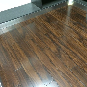 Modern Gray / Aluminum