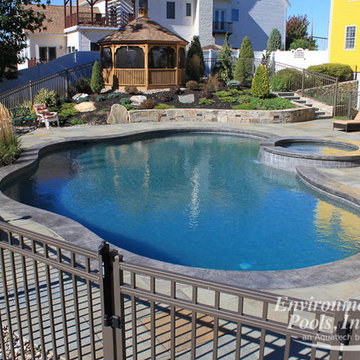 Swimming Pools with Spas