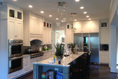 Kitchen - traditional kitchen idea in Other