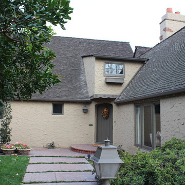 1920s Home in San Marino California, Angle Faced Gutter with Smooth Downspouts
