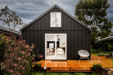Inspiration for a rustic home design remodel in Sydney