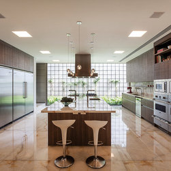 LEICHT CABINETS - Kitchen Cabinetry